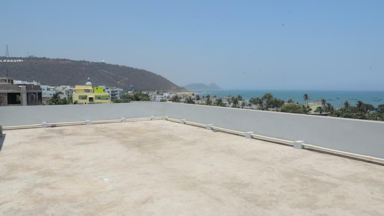 Brindavan Suites Visakhapatnam Exterior foto